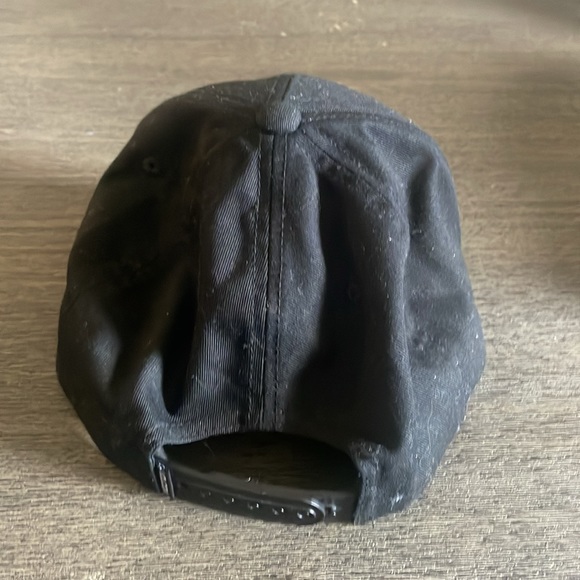 Volcom black hat - Picture 2 of 5